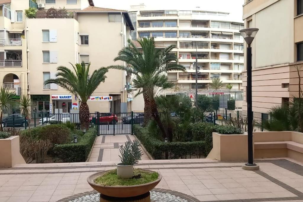 Azur 015 Yourhosthelper Classe 2 Etoiles Cannes